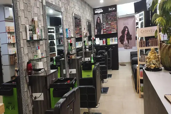 𝗔𝗮𝘀𝗵 𝗛𝗮𝗶𝗿 & 𝗕𝗲𝗮𝘂𝘁𝘆 𝗟𝗼𝘂𝗻𝗴𝗲